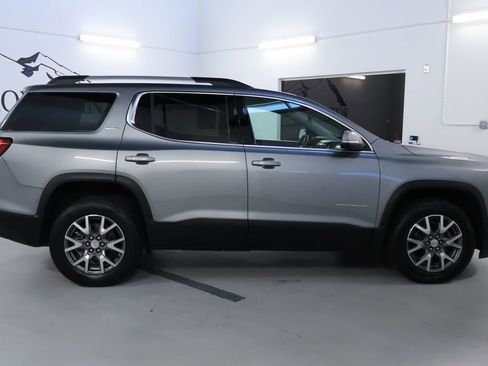 Used 2023 GMC Acadia SLT image 8
