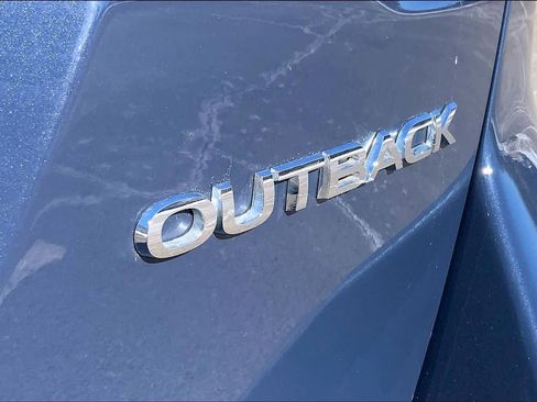Used 2025 Subaru Outback Premium AWD/4WD image 31