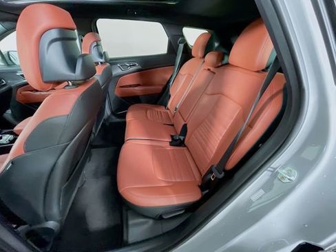 Used 2023 Kia Sportage SX image 27