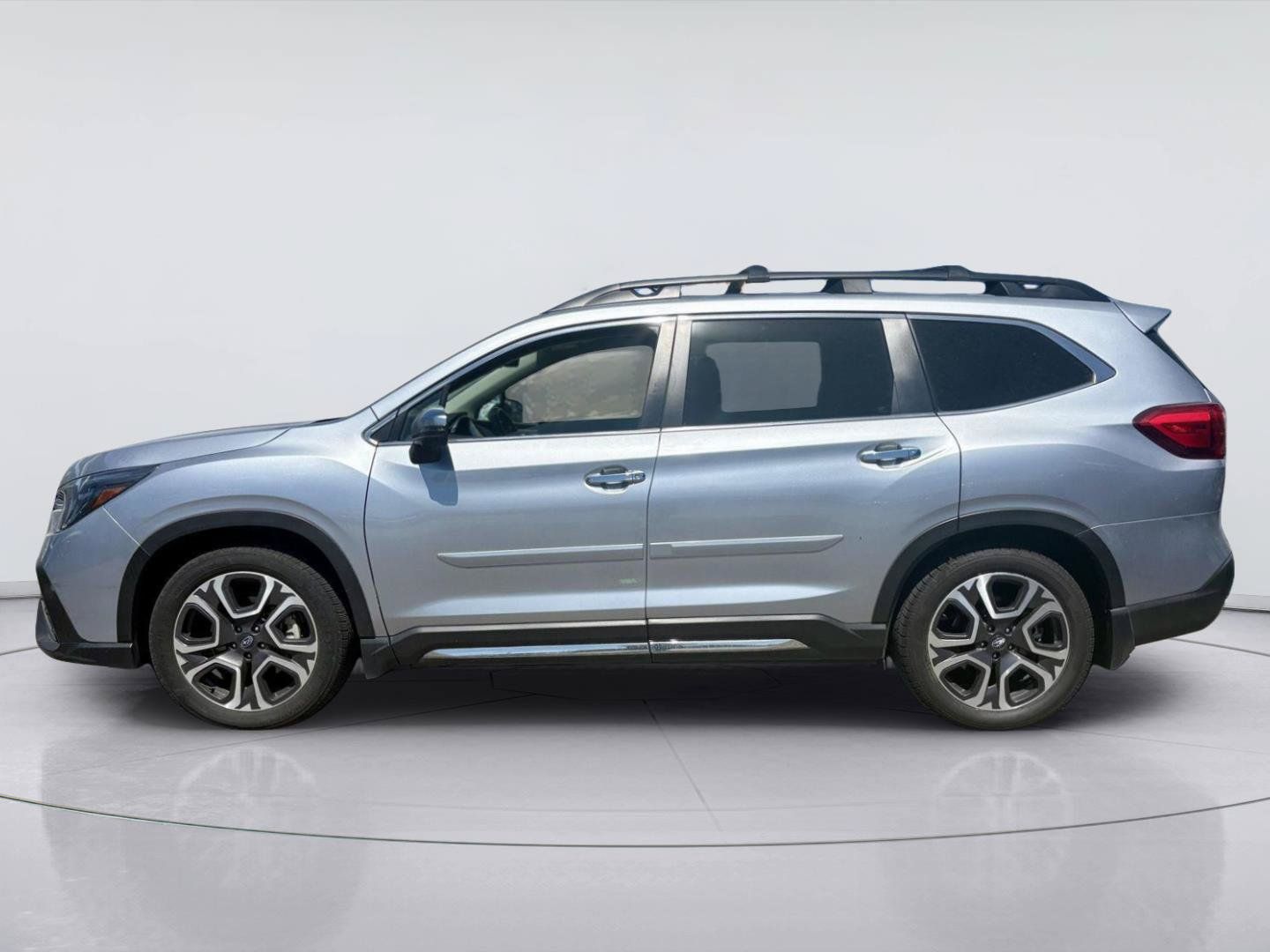 Used 2023 Subaru Ascent Touring AWD/4WD image 8