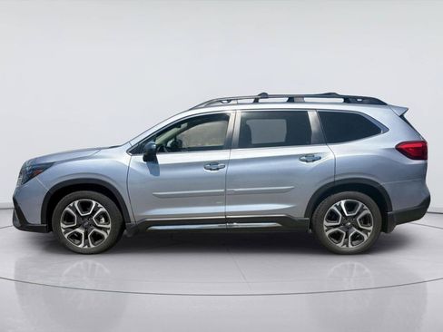 Used 2023 Subaru Ascent Touring AWD/4WD image 8