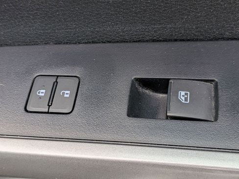 Used 2022 Toyota Tacoma SR5 w/ SR5 Appearance Package (SM) image 35