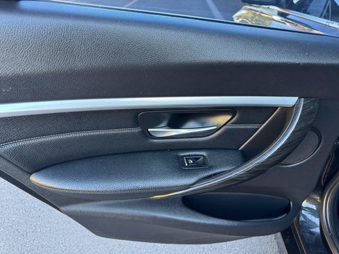Used 2017 BMW 328d xDrive Sedan AWD/4WD image 21