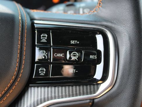 Used 2023 Jeep Grand Wagoneer Series III w/ Rear Seat Video Group 1 AWD/4WD image 30