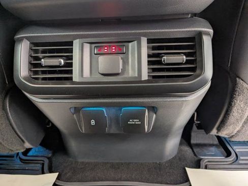 Certified 2022 Ford F150 Raptor w/ Equipment Group 801A High image 17