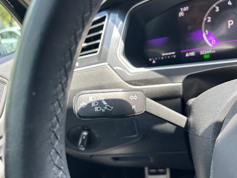 Certified 2024 Volkswagen Tiguan SE R-Line FWD image 18