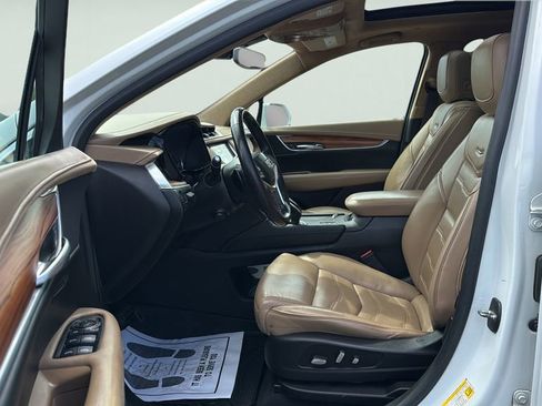 Used 2018 Cadillac XT5 Platinum w/ Driver Assist Package AWD/4WD image 23