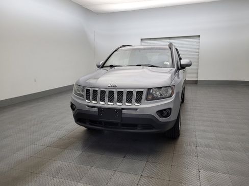 Used 2017 Jeep Compass Latitude image 15