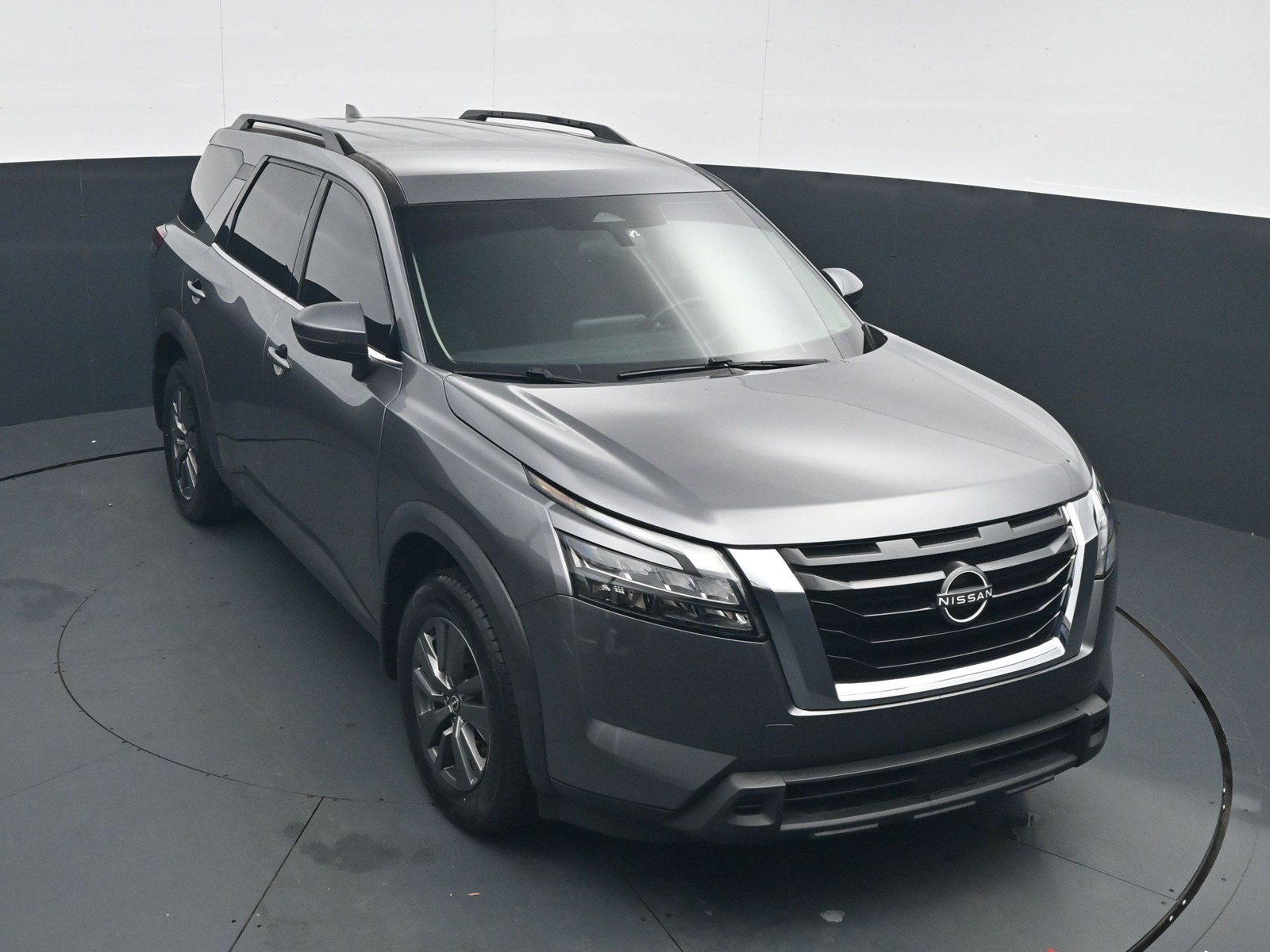 Used 2024 Nissan Pathfinder SV FWD image 39