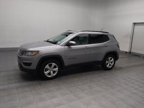 Used 2018 Jeep Compass Latitude w/ Popular Equipment Group image 2
