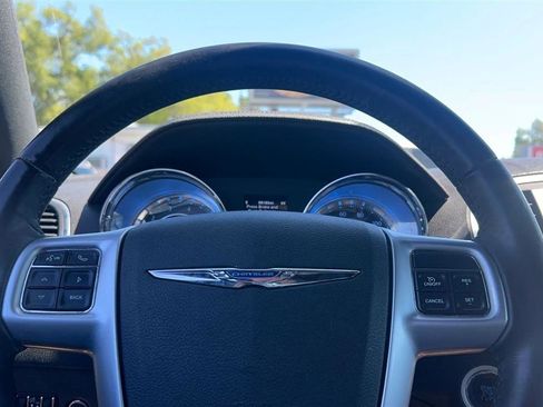 Used 2012 Chrysler 300 RWD image 37