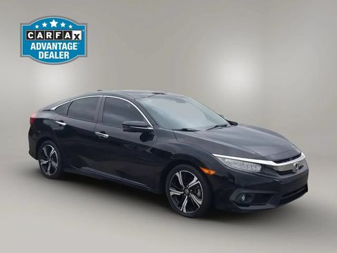 Used 2016 Honda Civic Touring image 3