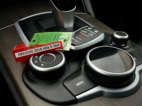 Used 2018 Alfa Romeo Stelvio Ti image 63