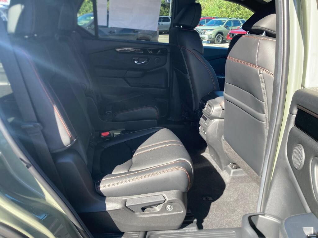 New 2026 Honda Pilot TrailSport image 6