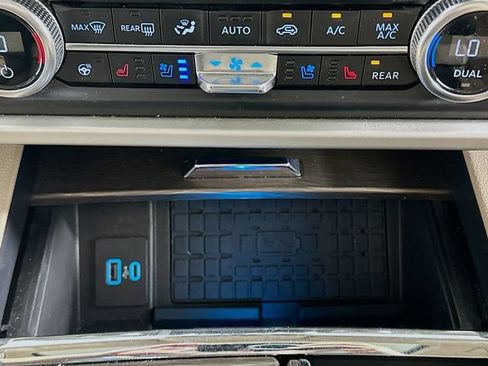Used 2024 Ford Expedition Limited RWD image 20