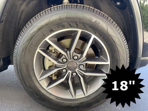 Certified 2021 Jeep Grand Cherokee Limited image 10