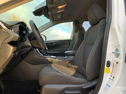 Used 2020 Toyota RAV4 LE image 26