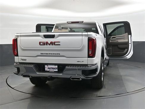 Used 2023 GMC Sierra 1500 SLT image 47