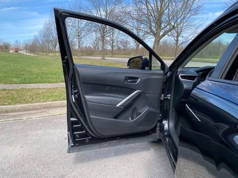 Used 2022 Toyota Corolla Cross LE FWD image 14