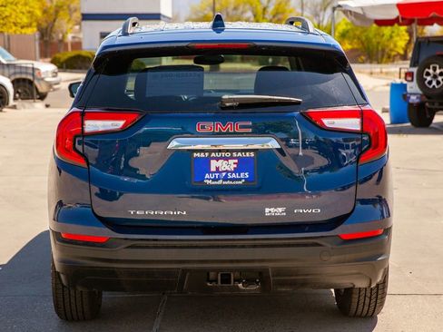 Used 2022 GMC Terrain SLE w/ Driver Convenience Package AWD/4WD image 6