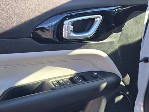 Used 2022 Jeep Compass Limited image 20