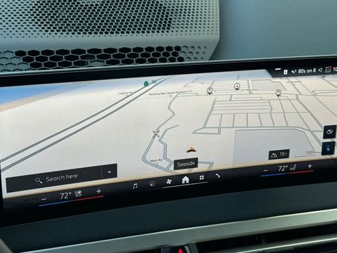 Certified 2025 BMW iX xDrive50 w/ Premium Package image 22