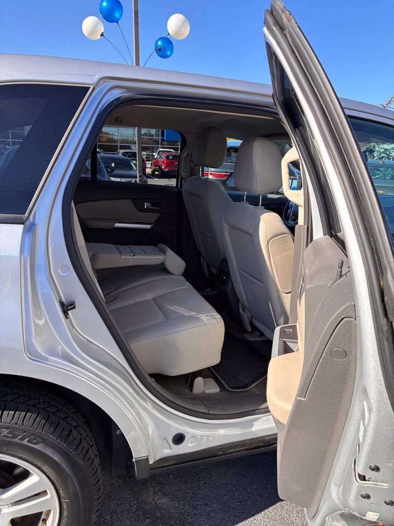 Used 2013 Ford Edge SE FWD image 22