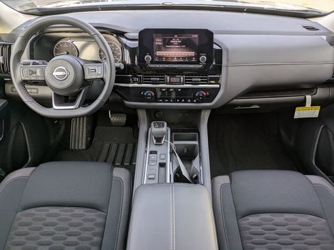 New 2025 Nissan Pathfinder SV w/ SV Premium Package image 15