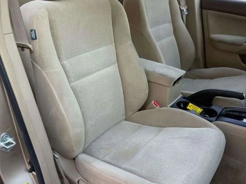 Used 2005 Honda Accord LX image 12