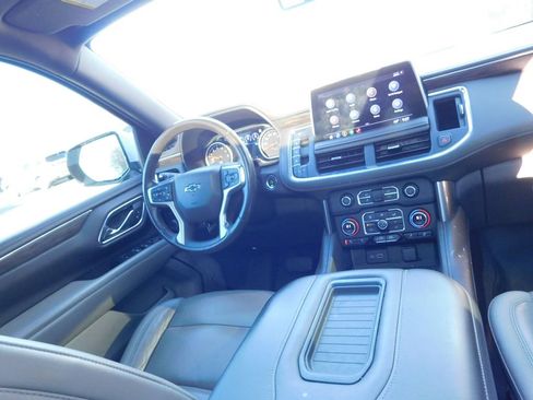 Used 2021 Chevrolet Tahoe Z71 w/ Z71 Off-Road Package image 3