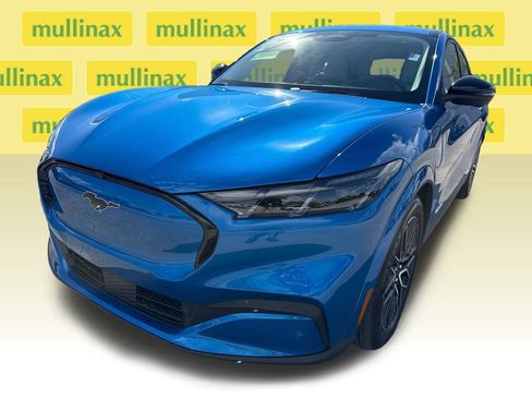 Certified 2025 Ford Mustang Mach-E Premium image 10