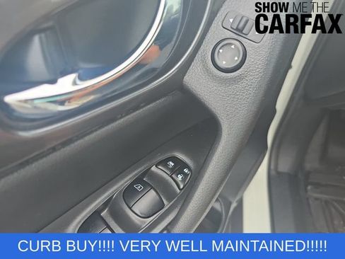 Used 2019 Nissan Rogue SV AWD/4WD image 29