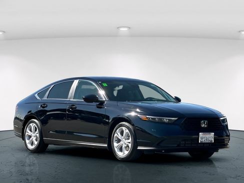 Certified 2025 Honda Accord LX image 8