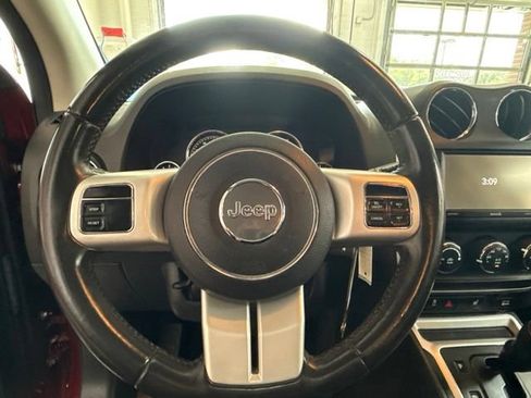 Used 2016 Jeep Compass High Altitude FWD image 13