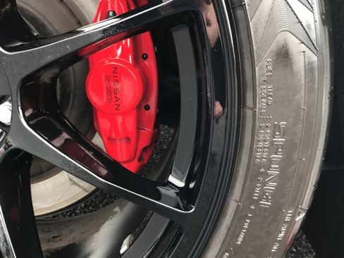 Used 2024 Nissan Z NISMO w/ Floor Mat Package image 27