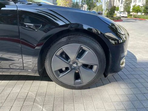 Used 2023 Tesla Model 3 Standard Range RWD image 41