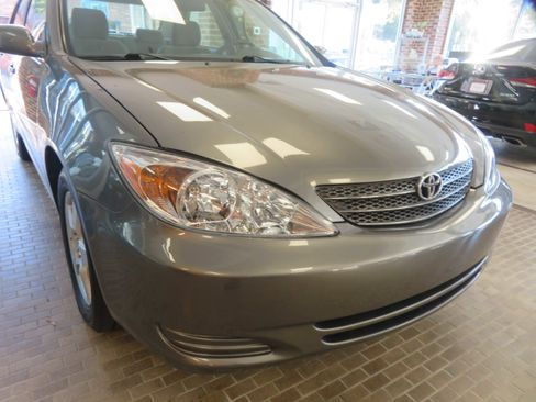 Used 2004 Toyota Camry SE image 48