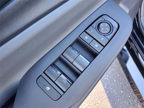 New 2026 Toyota Prius LE image 15