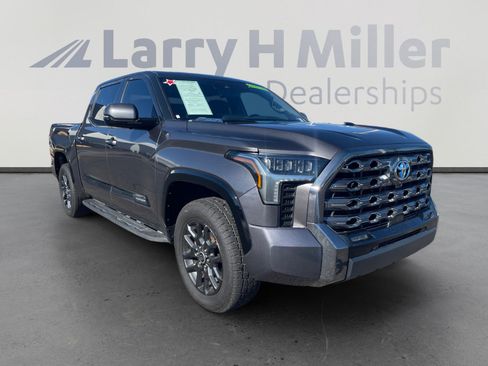 Used 2023 Toyota Tundra Platinum image 7