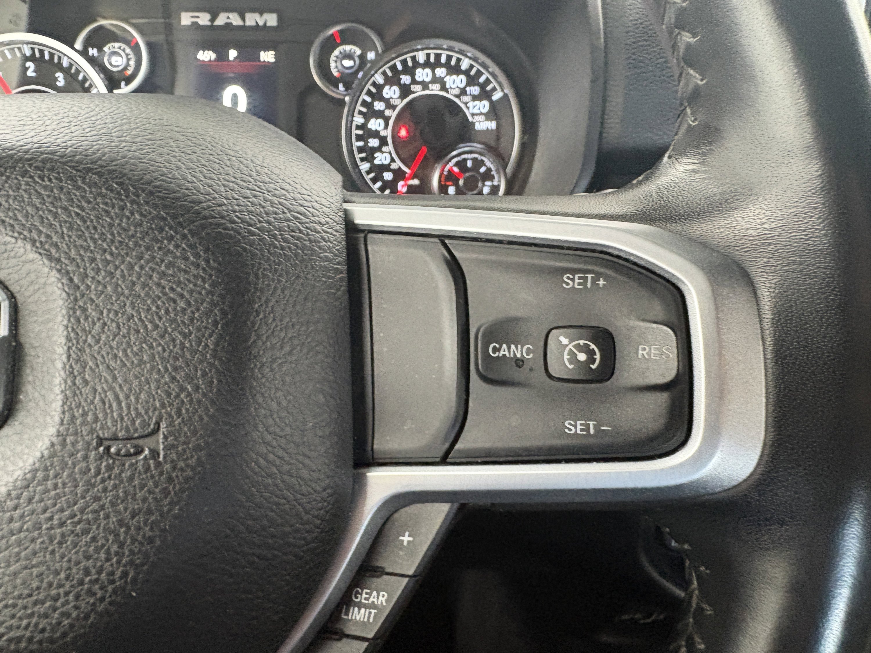 Used 2024 RAM 2500 Big Horn AWD/4WD image 31