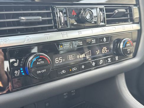 New 2026 Nissan Pathfinder Platinum image 37