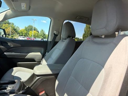Used 2015 Chevrolet Colorado W/T RWD image 14