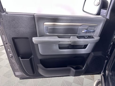 Used 2018 RAM 1500 Express image 59