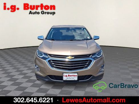 Used 2019 Chevrolet Equinox LT FWD image 2