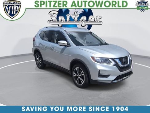 Used 2019 Nissan Rogue SV w/ Premium Package AWD/4WD image 2