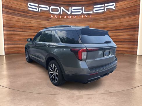 Certified 2026 Ford Explorer ST-Line AWD/4WD image 3