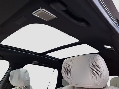 New 2026 Cadillac Vistiq Luxury w/ LPO, Floor Liner Package image 13