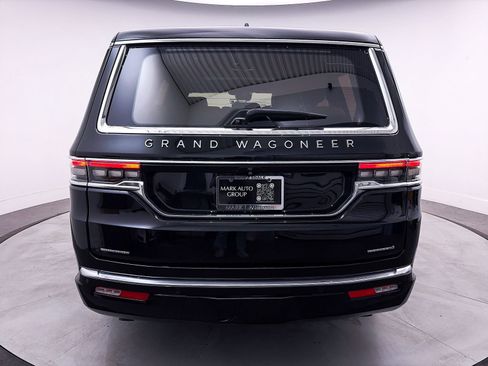 Used 2023 Jeep Grand Wagoneer Series III image 19