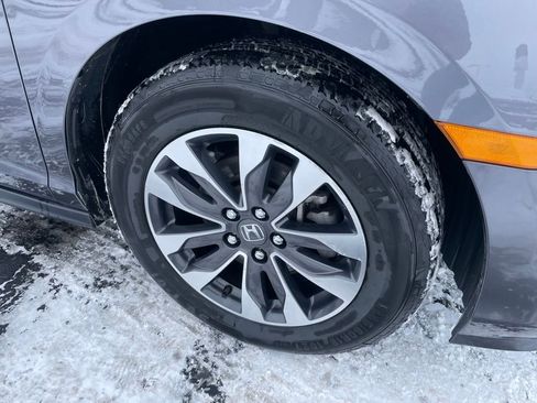 Used 2024 Honda Odyssey EX-L image 3