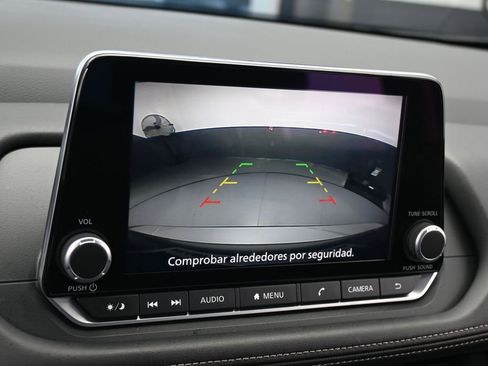 Used 2025 Nissan Rogue S FWD image 16